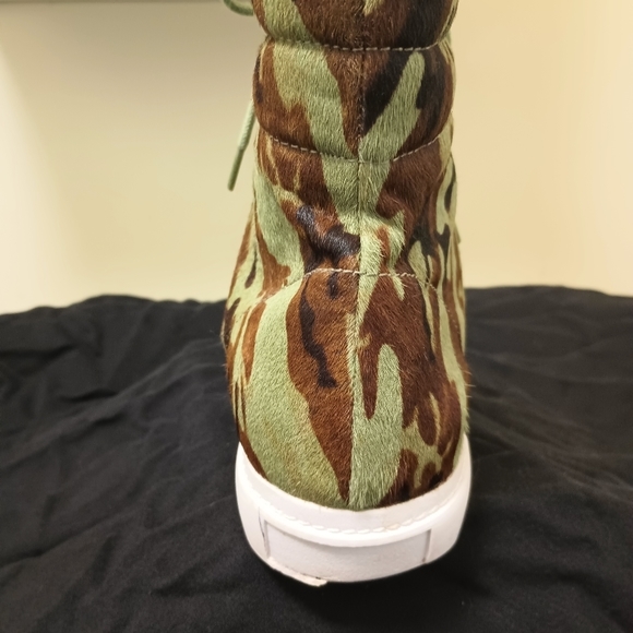 Jeffrey Campbell Flavia Camo Print Leather High Tops, Blogger Favorite! Sold Out - Picture 3 of 15